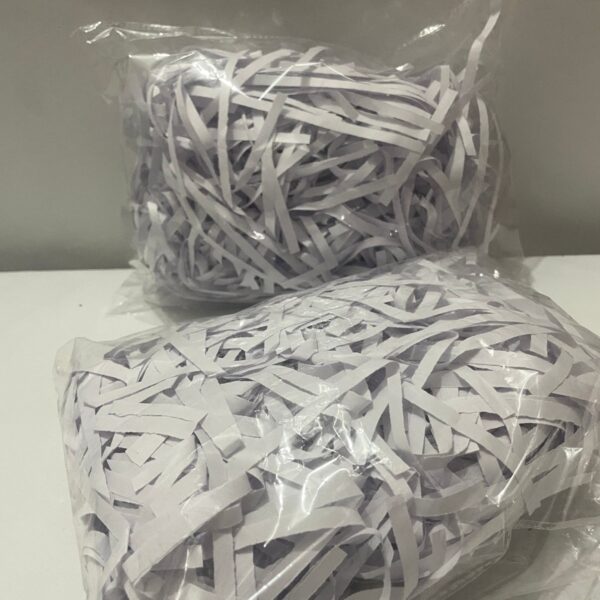 White Shredded Paper Fill for Gift Boxes, 1000g, Paper Filling for Hampers and Decorative Packaging
