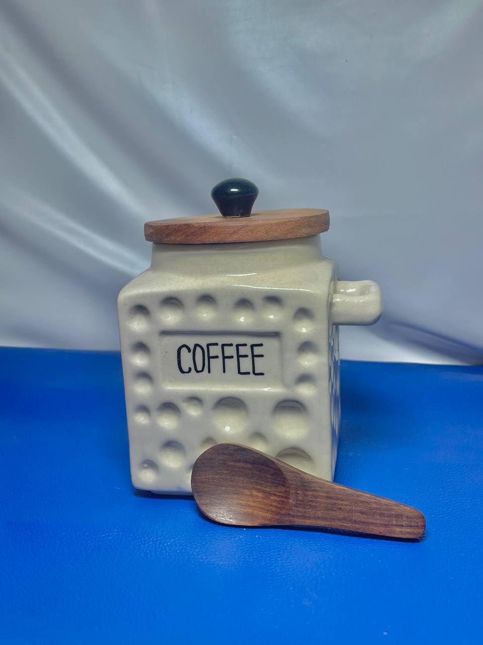 51X1eJdWISL._SL1280_ Vintage Dimpled Ceramic Coffee Storage Canister for Kitchen Countertop - Image 1