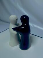 Ceramic Hugging Salt and Pepper Shaker Set - Image 4